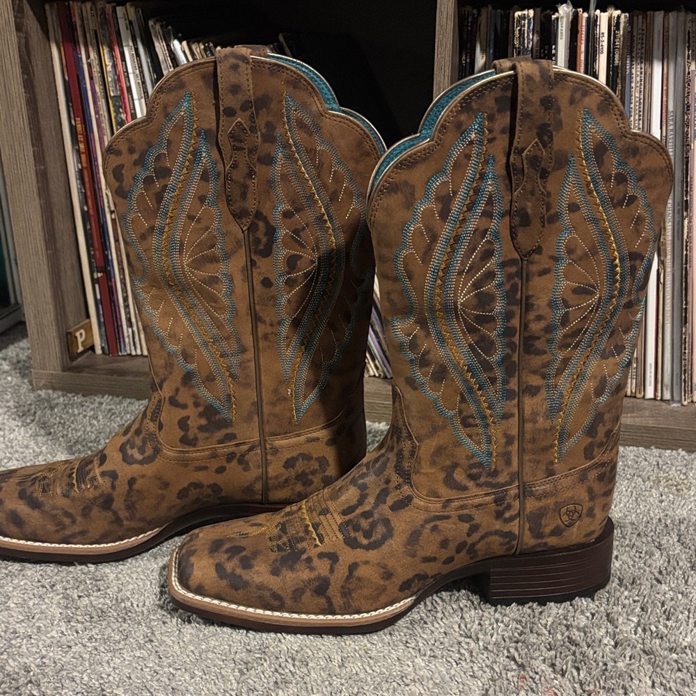 Ariat Primetime Brown Leopard Pattern Cowboy Boots Size 9